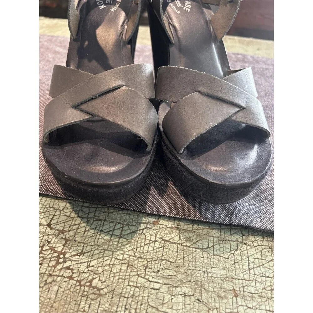 Kork-Ease Leather Wedge Sandals Gray Taupe Ankle Strap Size 8 / 39